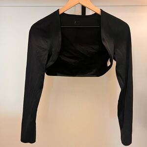 Vuori Black Long Sleeve Cropped Coverlet